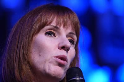 Government doubles down on Mahmood’s migration reforms after Rayner criticism