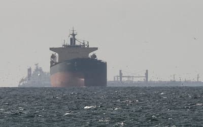 '30 warships needed' to open Strait of Hormuz amid Iran blockade